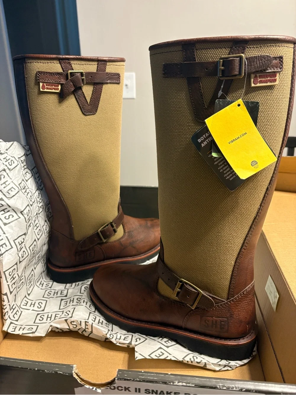 Brand New SHE Outdoor Lubbock 2.0 Waterproof Snake Boots Size 9